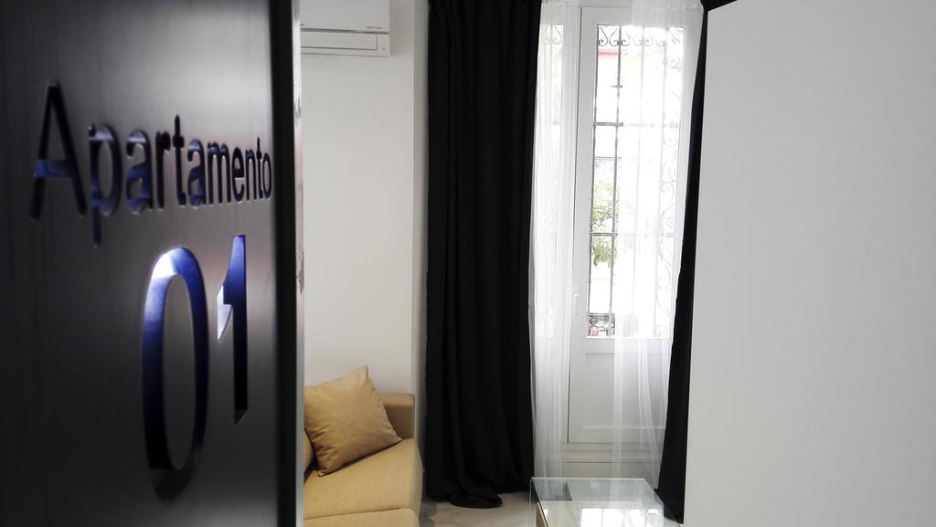 Apartamentos Adriano Sevilla Eksteriør billede
