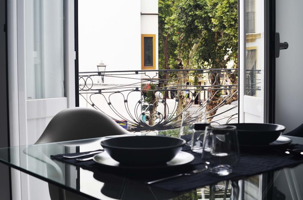 Apartamentos Adriano Sevilla Eksteriør billede