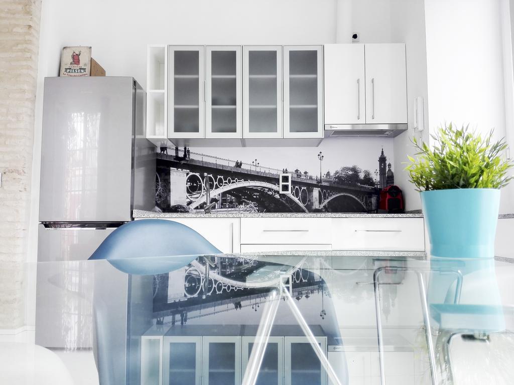 Apartamentos Adriano Sevilla Eksteriør billede
