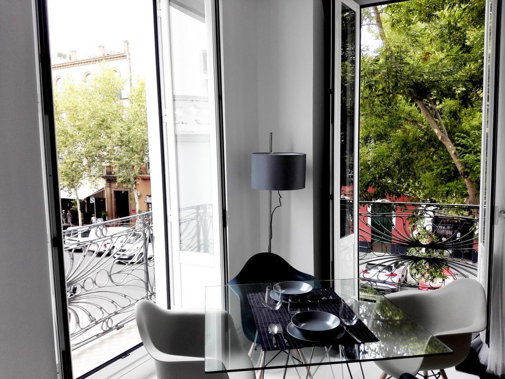 Apartamentos Adriano Sevilla Eksteriør billede