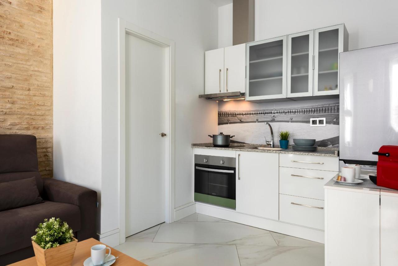 Apartamentos Adriano Sevilla Eksteriør billede