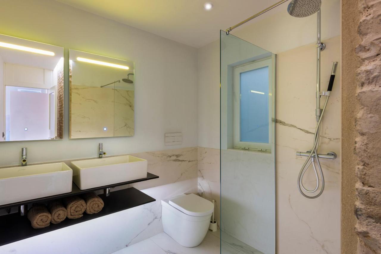 Apartamentos Adriano Sevilla Eksteriør billede