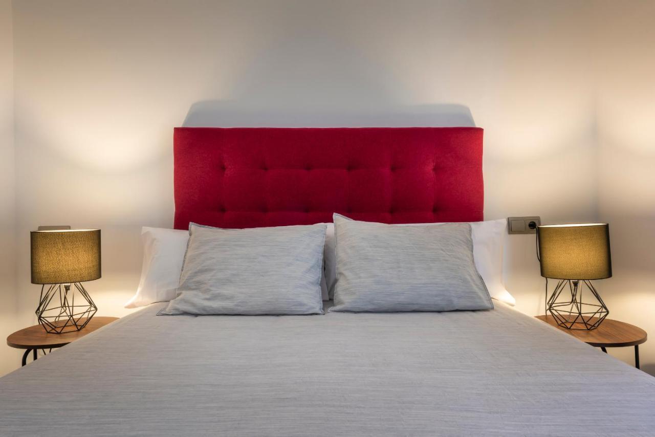 Apartamentos Adriano Sevilla Eksteriør billede