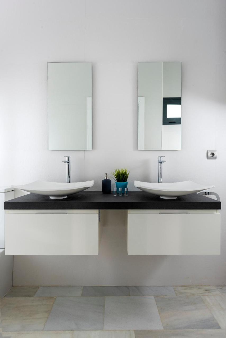Apartamentos Adriano Sevilla Eksteriør billede